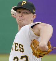 Reds rough up Bucs