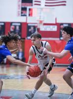 Orioles rout Blue Devils, 60-39