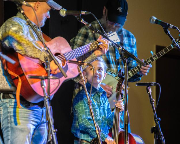 Bluegrass packs 'em in at Moose Club